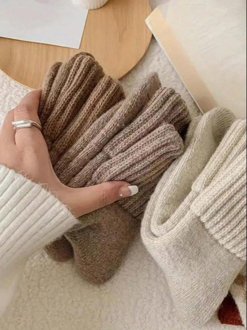 Nyzfexk Women’s Solid Mid-Calf Socks – Soft, Warm Everyday Comfort